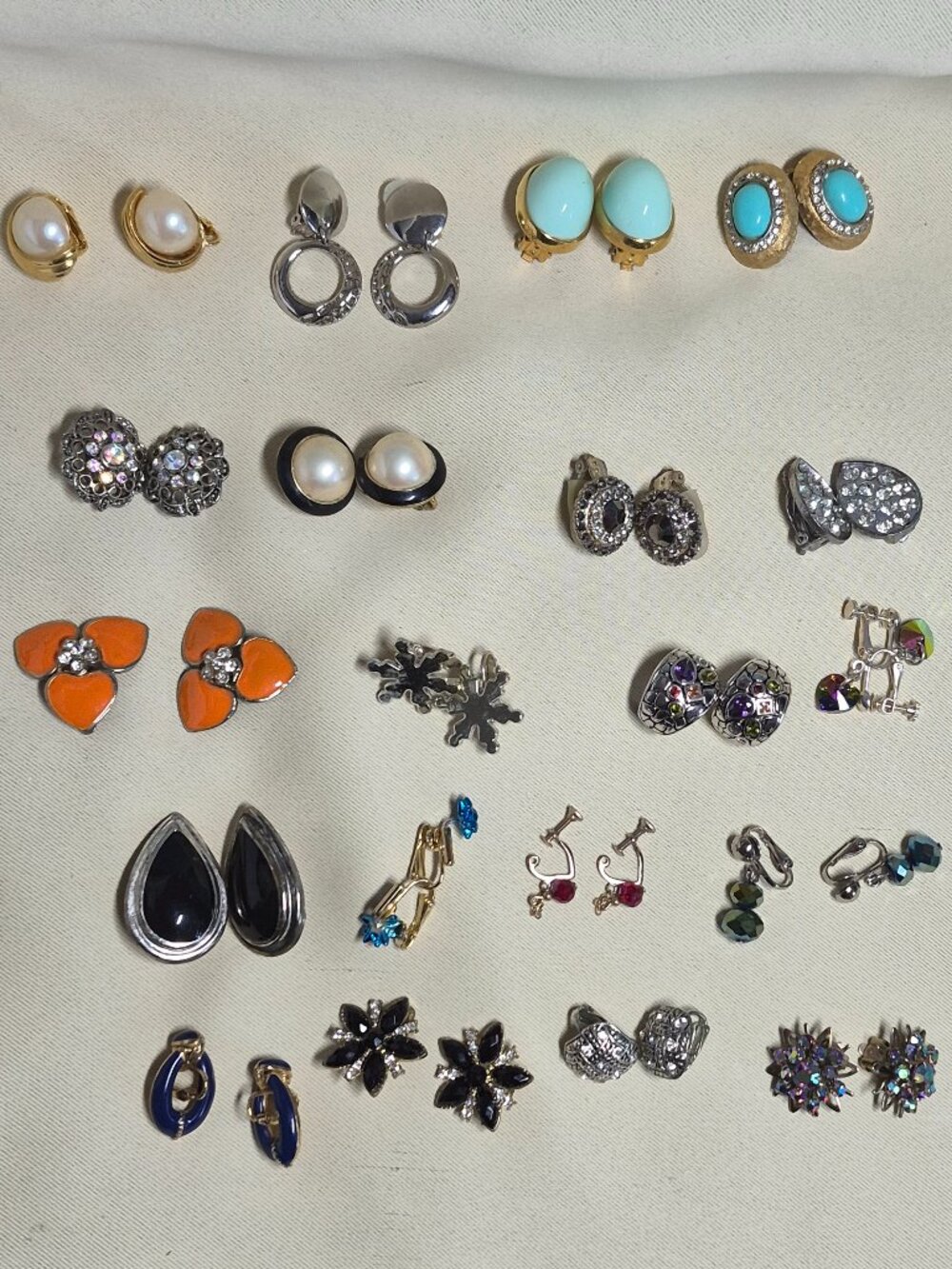 20 Pair of 1980s Vintage Clip On Earrings Lot Enamel Pearl Rhinestone
